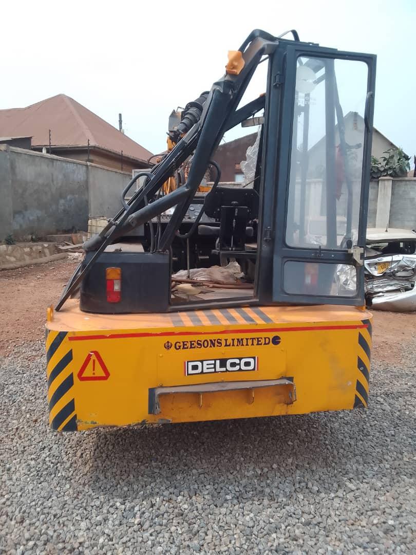 Delco Hydra-15 Mobile Crane (UBL318Z)