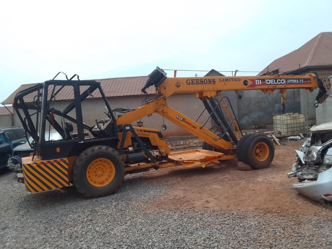 Delco Hydra-15 Mobile Crane (UBL318Z)