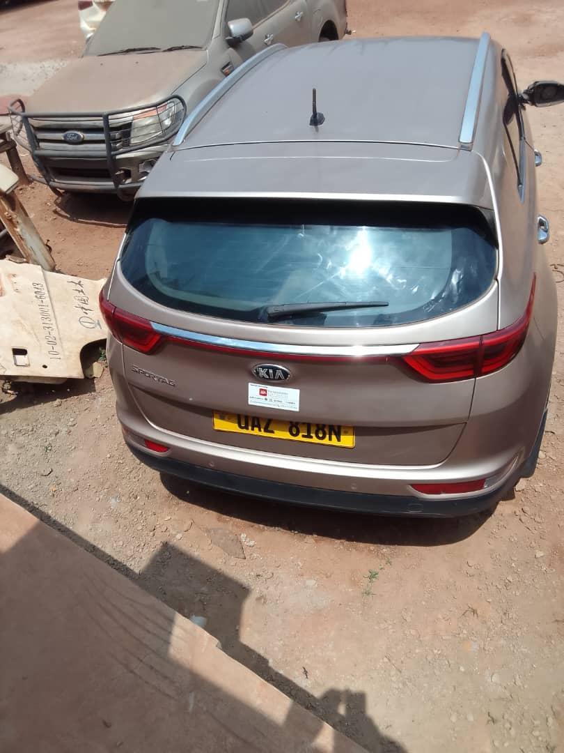 KIA SPORTAGE