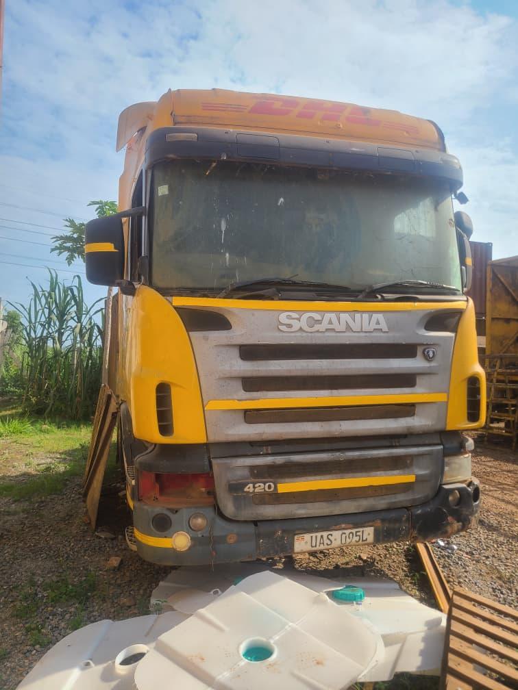2005 Scania R124 Tractor Unit (UAS 095L)
